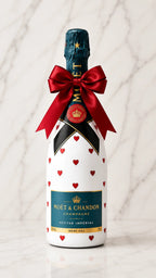 Moët & Chandon Nectar Impérial – Dárková zdobená lahev srdíčky | DressBottle