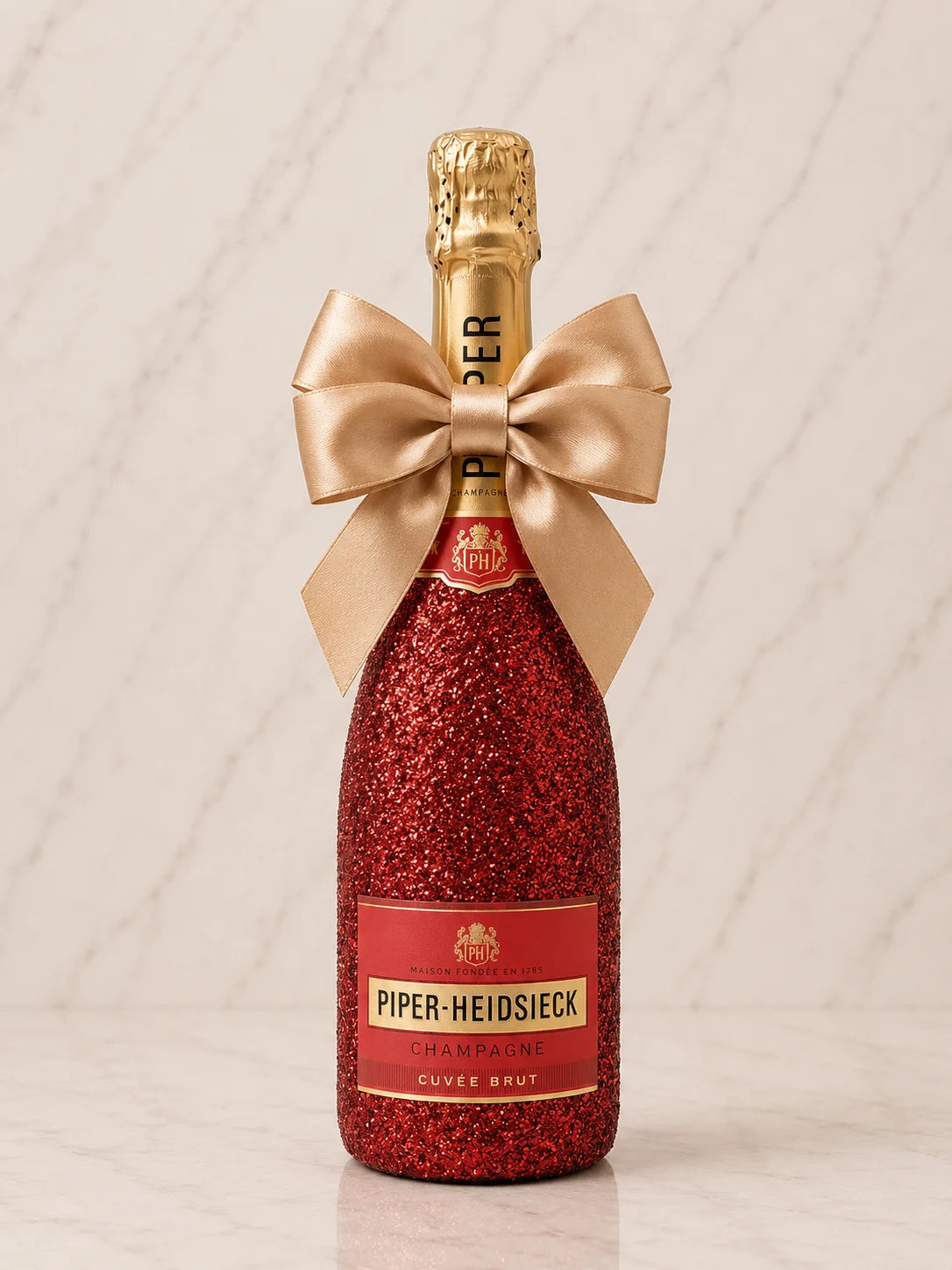 Piper-Heidsieck Cuvée Brut – Červená dárková zdobená lahev | DressBottle