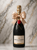 Moët & Chandon Brut – Černá dárková zdobená lahev | DressBottle