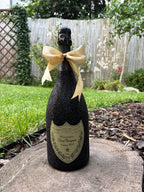 Dom Perignon v černých třpytkách. Dressbottle