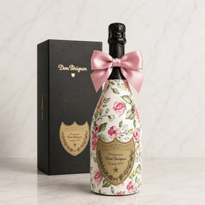 Dom Pérignon 2017 – Zdobená lahev s motivem růží v dárkové krabičce