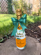 Personalizovaný Veuve Clicquot brut s pávem. 