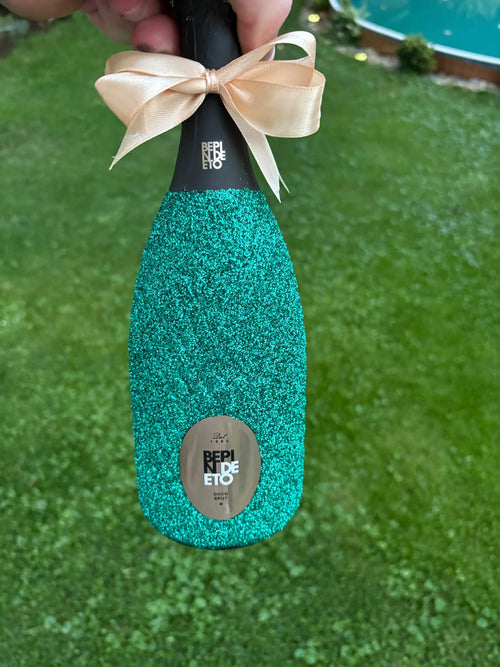 Bepin de eto prosecco ve smaragdových třpytkách. 