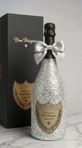 dom perignon vintage 2017 zdobený stříbrnými třpytkami v dárkové krabičce