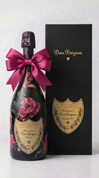 Dom Pérignon 2017 – Zdobená lahev pivoňkami v dárkové krabičce