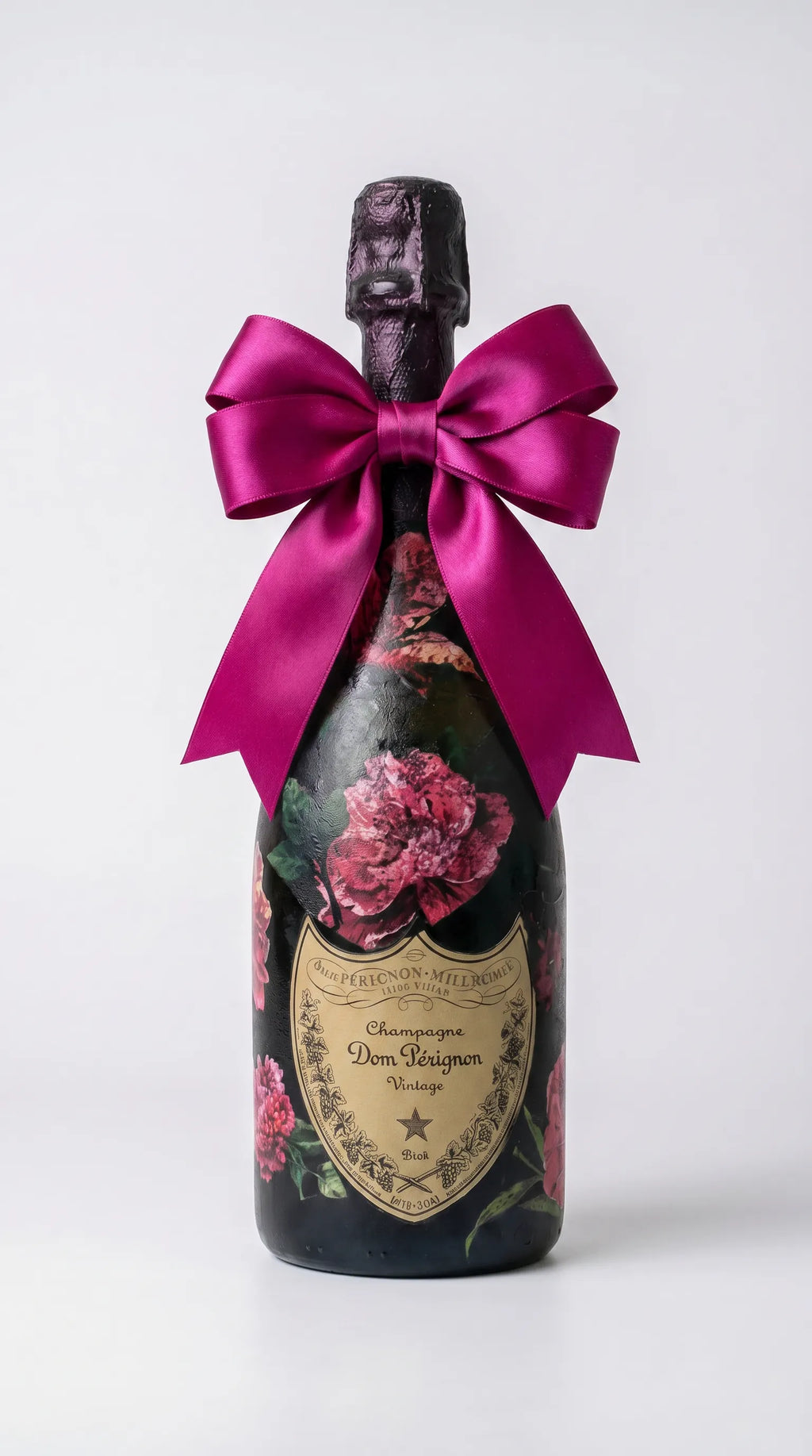 Dom Pérignon 2017 – Zdobená lahev pivoňkami v dárkové krabičce