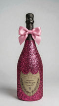 Dom Perignon 2017 zdobený růžovými třpytkami