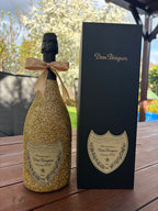 Dom Pérignon 2017 – Zlatá zdobená lahev v dárkové krabičce